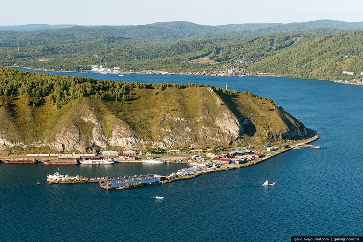 Власти продали два участка на берегу Байкала за 26 тыс. рублей