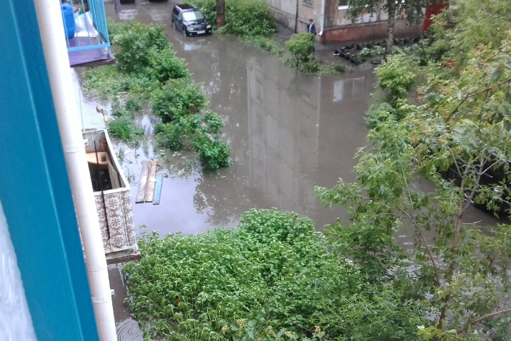 Ливень затопил улицы Омска