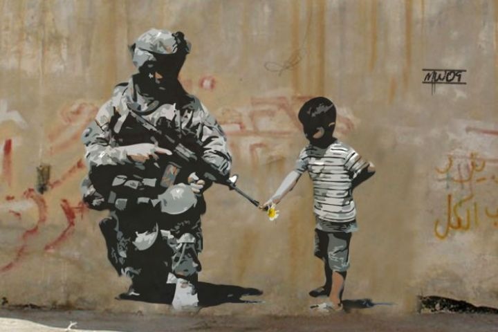 Кино об украденном с палестинской стены граффити Бэнкси покажут в Новосибирске