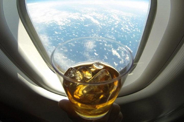 Пьяных пассажиров из Бурятии сняли с рейса за «религиозные мировоззрения»