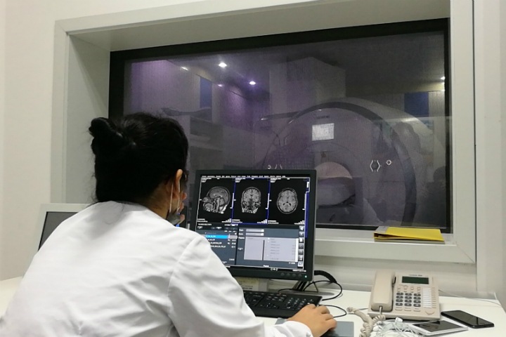 Российские физики нашли способ лечить рак с помощью МРТ