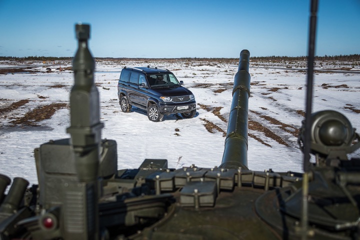 «Кто не хочет защищать, того к стенке»: новосибирские депутаты о мобилизации личного автотранспорта на случай войны