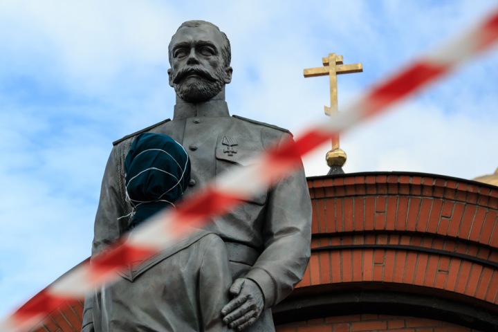 «Только бог знает»: изрубивший топором памятник Николаю II подал апелляцию