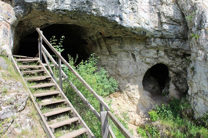 Ученые нашли останки дочери неандертальца и денисовского человека