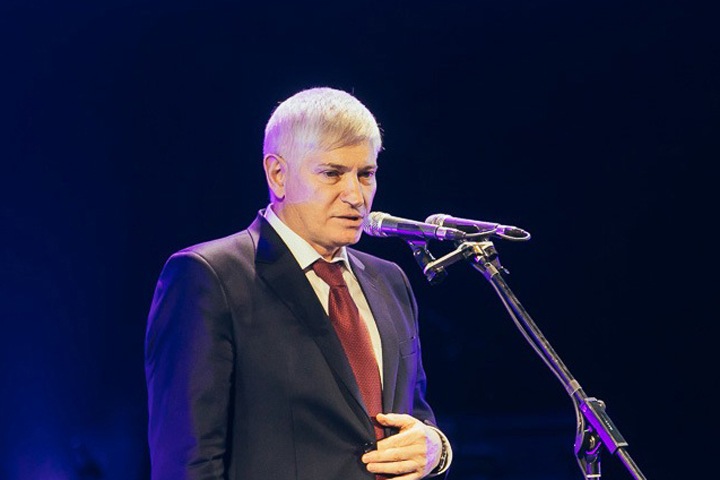Томенко уволил зампреда правительства Алтайского края
