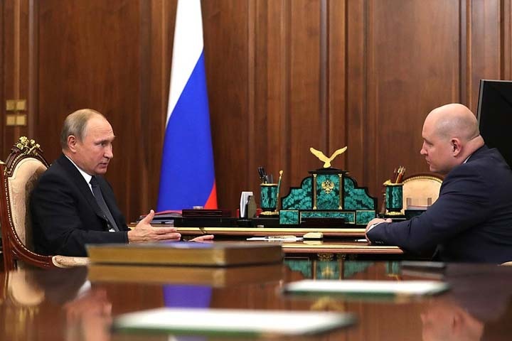 Путин предложил бывшему пресс-секретарю Хлопонина возглавить Хакасию на месяц