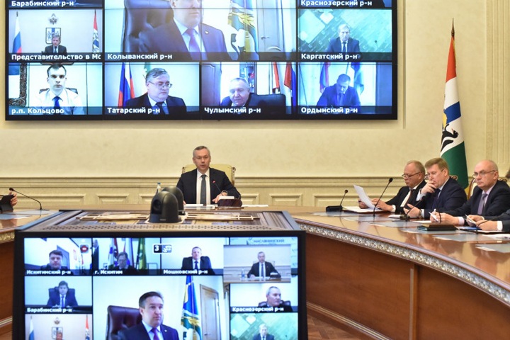 Новосибирское правительство усилит контроль за рассмотрением обращений жителей