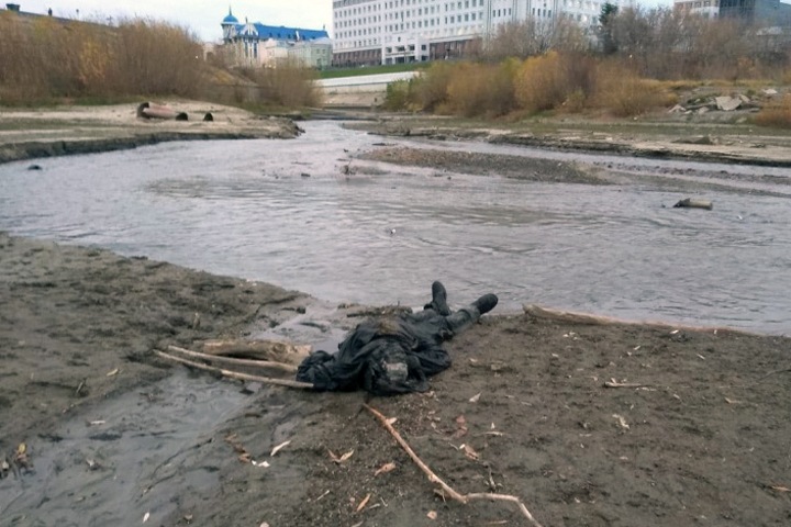 Труп нашли в реке у правительства Томской области