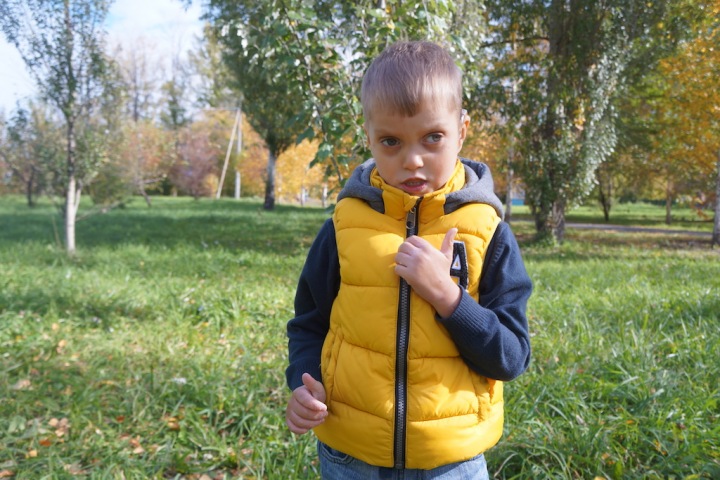 Четырехлетнему мальчику из Новосибирска нужно дорогое лечение, чтобы заговорить