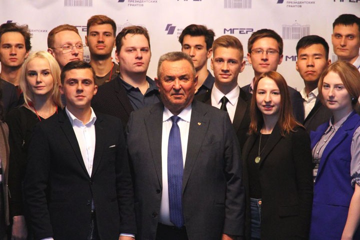 «Школа парламентаризма» начала занятия в Новосибирске