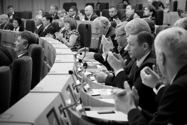 «Когда депутаты устанут быть кнопочниками?»: платный мост вместо поликлиник как предательство интересов новосибирцев
