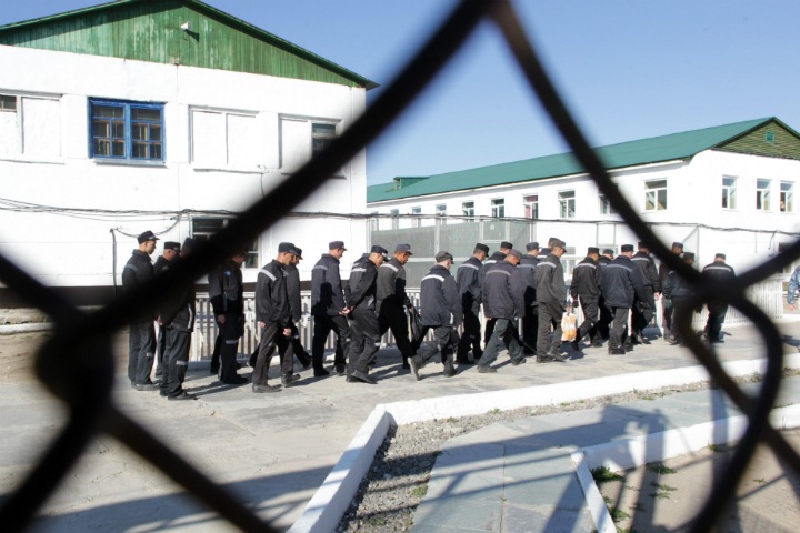 «Опускают осужденных, человеческих прав нет вообще»: страшный текст «Новой газеты» о тюремной жизни в Сибири