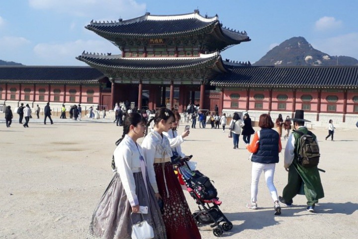 Дружелюбие, гробницы и небоскребы: что еще есть в Южной Корее