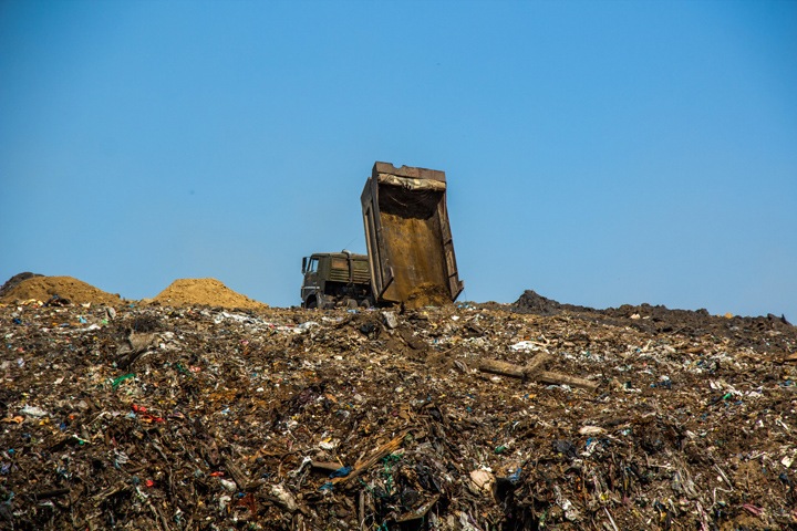 Правительство Бурятии готово ввести режим ЧС из-за отказа мусорного оператора работать в республике