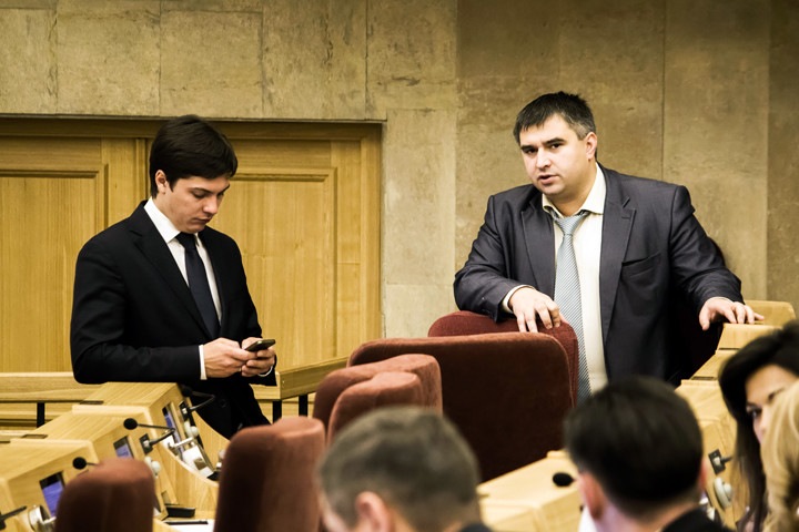 Новосибирский депутат собрал более ста вопросов к Травникову