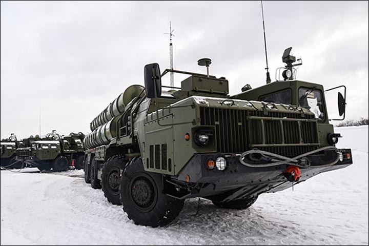 Военные проверяют боеготовность ракетных систем в Сибири