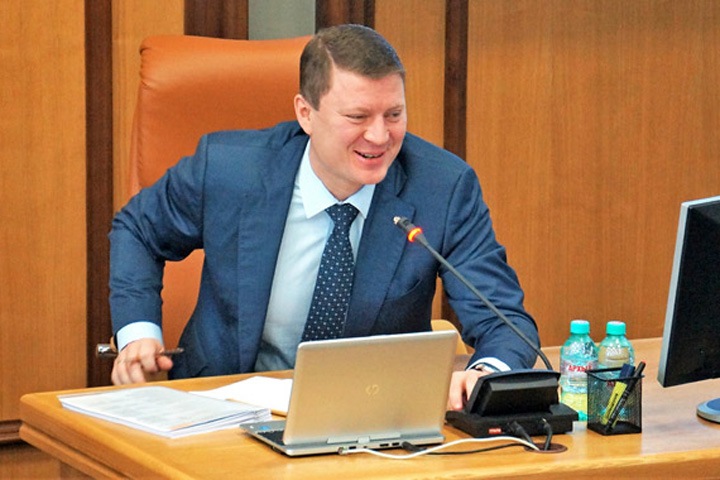 Красноярского мэра оставили без повышения зарплаты