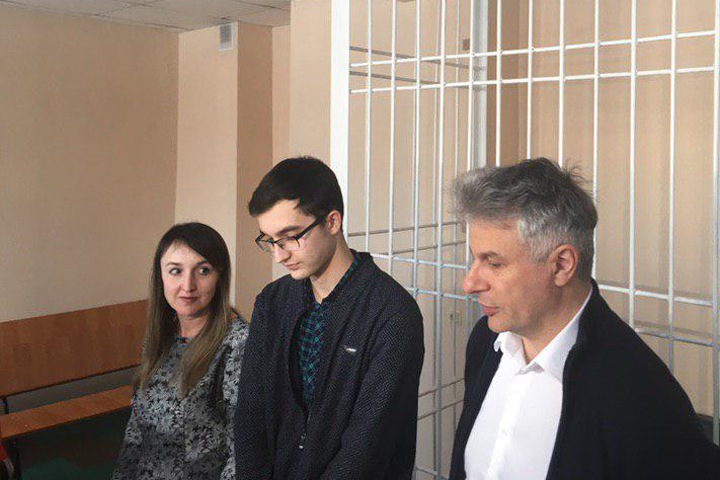Новосибирский суд прекратил уголовное дело школьника-хакера