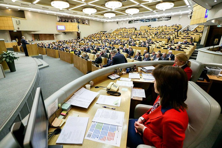 Кто из сибирских депутатов Госдумы поддержал закон об изоляции российского сегмента интернета