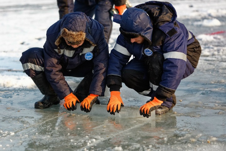 Аномально прочный лед нашли в Арктике российские ученые