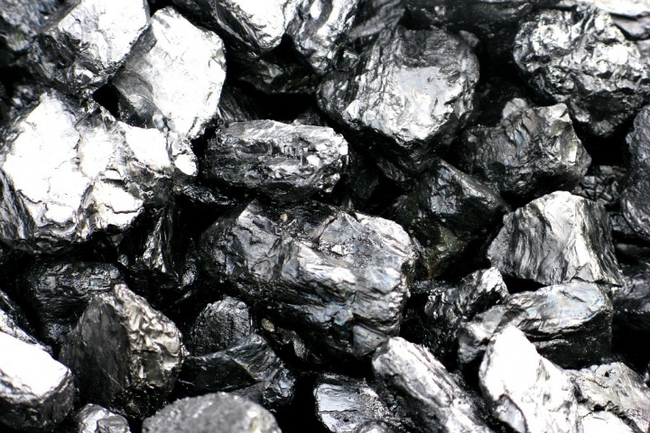 Приставы остановили добычу угля на опасном предприятии в Кузбассе