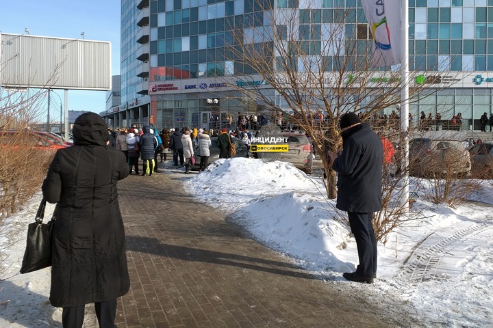 Посетителей эвакуировали из новосибирского ТРЦ