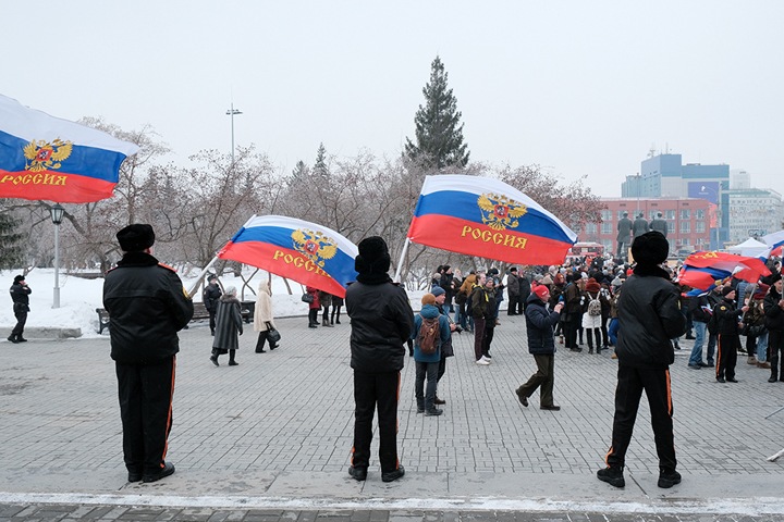 Флажки и ленточки остались: новосибирцы не оправдали расчеты властей на празднование «Крымской весны»
