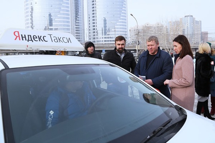 «Единая Россия» не нашла в Новосибирске полностью легальных такси