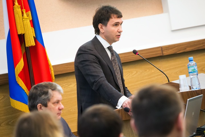 Спикер новосибирского горсовета пригрозил наказать СМИ из-за гимна