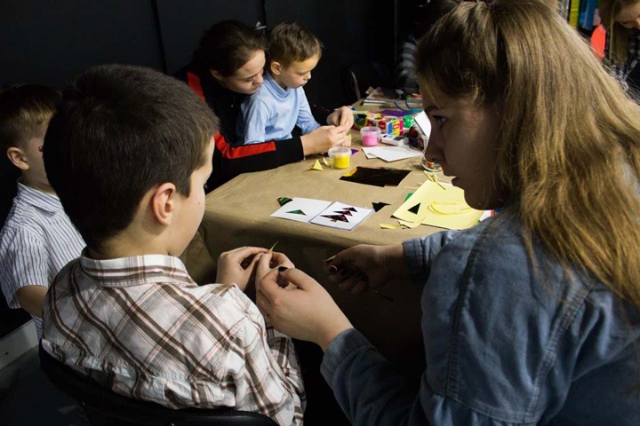 Работы детей с аутизмом выставят на благотворительный аукцион в Новосибирске