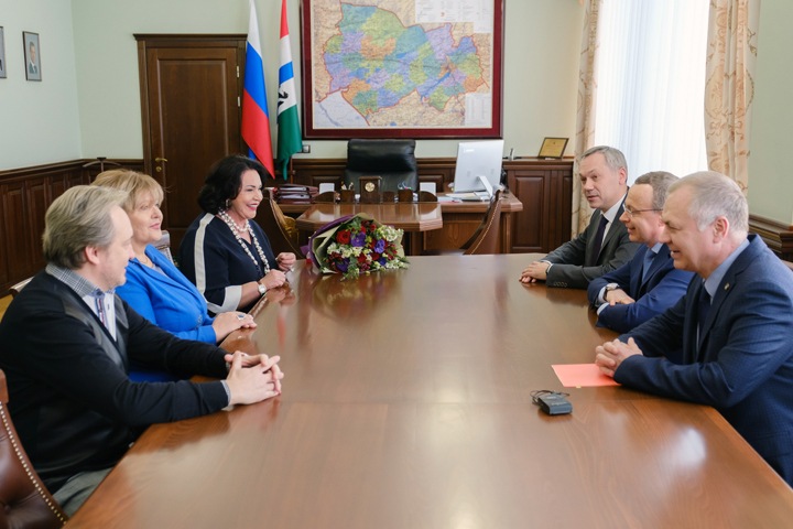 Новосибирский губернатор договорился о сотрудничестве с Надеждой Бабкиной