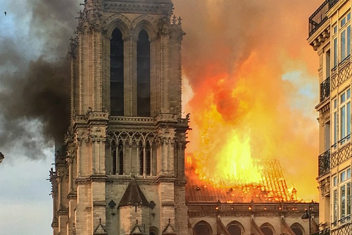 «Мы забываем о роли церкви в истории». Чему научил пожар в Соборе Парижской Богоматери