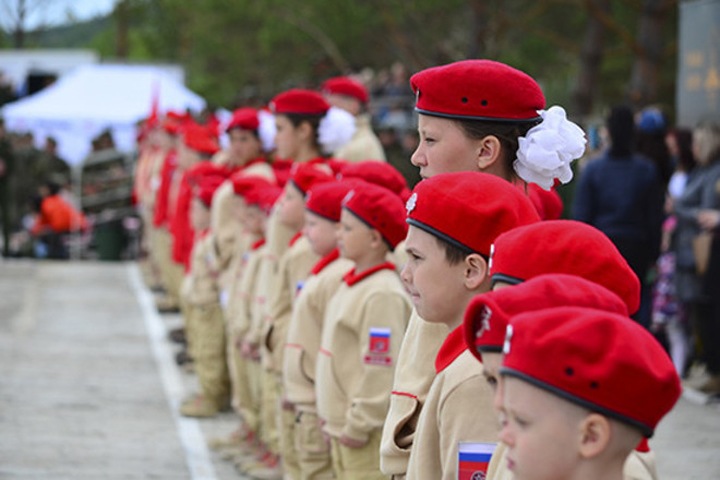 Новосибирский бюджет оплатит лагерь «юных разведчиков» и «летние православные сборы»