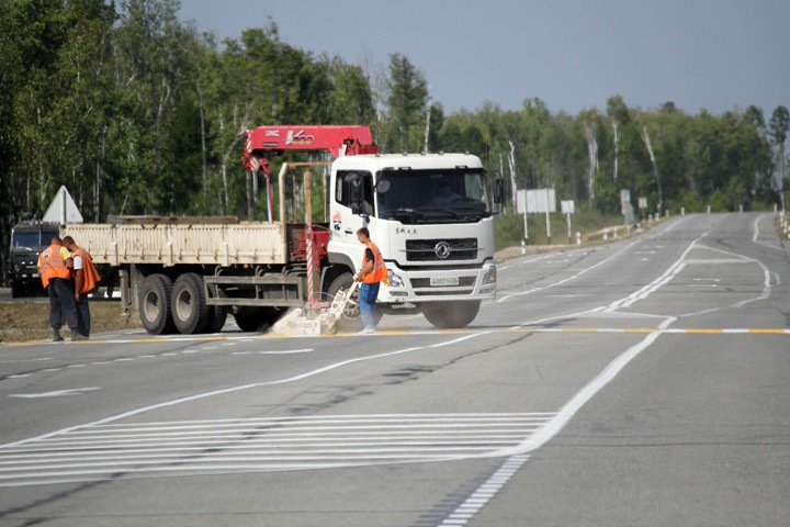 Ремонт новосибирских дорог отдали компаниям Пингасова и Бойко