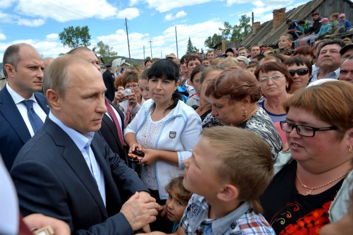 «Уровень жизни побил рекорд»: рейтинг Путина и Великий немой