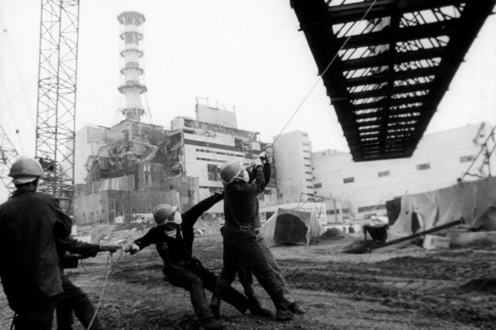 «Сибиряки опять спасли мир». Сериал «Чернобыль», страхи советских людей и подвиги ликвидаторов