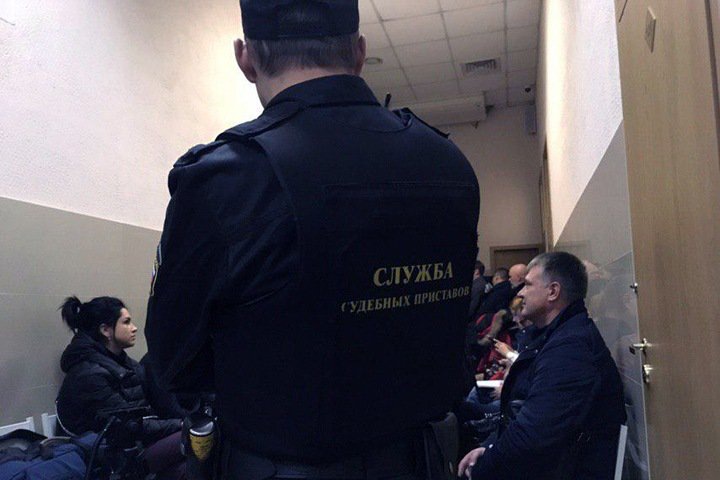Суд продлил домашний арест замглавы клиники Мешалкина Евгению Покушалову