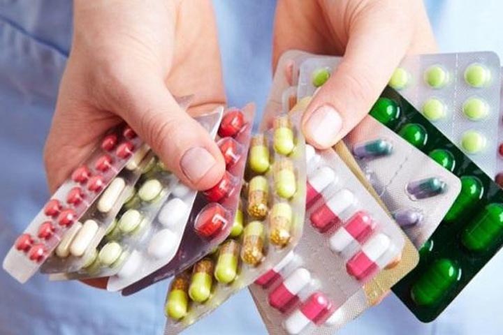 Забайкальский профсоюз подарил врачам таблетки от поноса на День медика