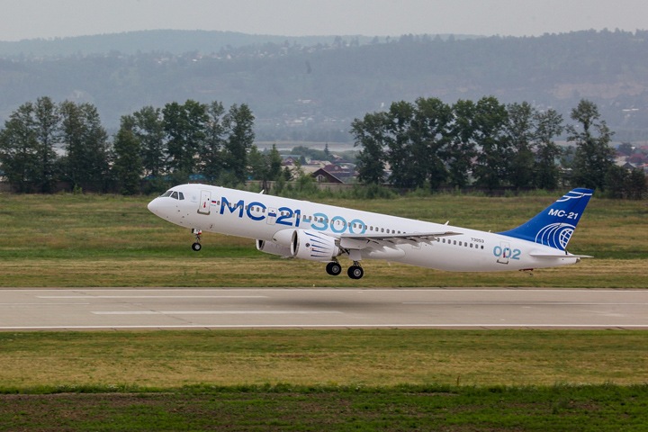 Министр промышленности РФ Мантуров назвал лайнер МС-21 прямым конкурентом Boeing 737