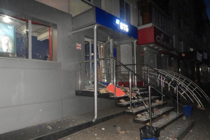 Взрыв прогремел в отделении банка в Бийске