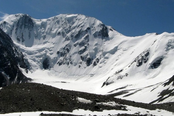 Тургруппа попала под лавину в горах Алтая. Погиб житель Бийска