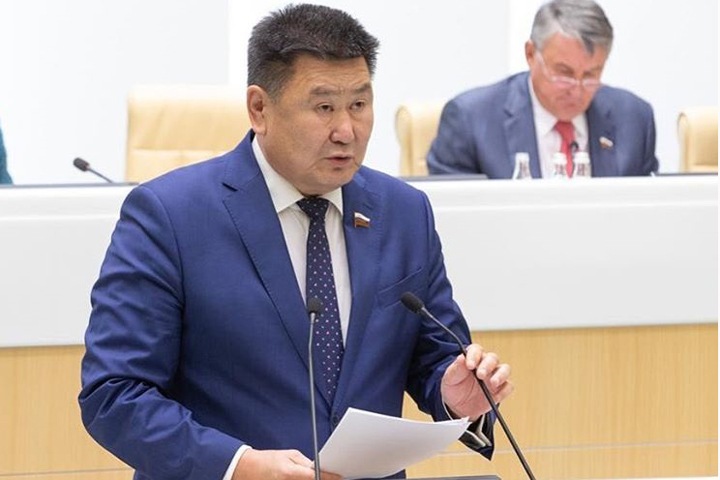 Сибирский сенатор и экс-командир ОМОНа назвал «неправомерными» действия силовиков в Москве