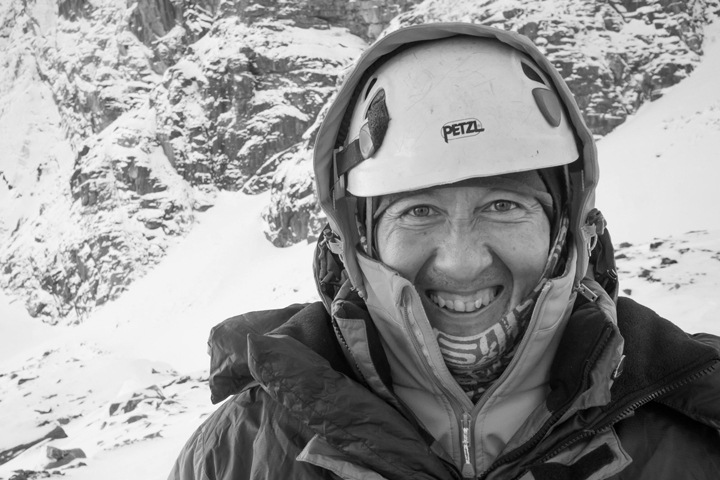 Руководитель иркутской секции альпинизма погиб при спуске с пика Победы на Тянь-Шане