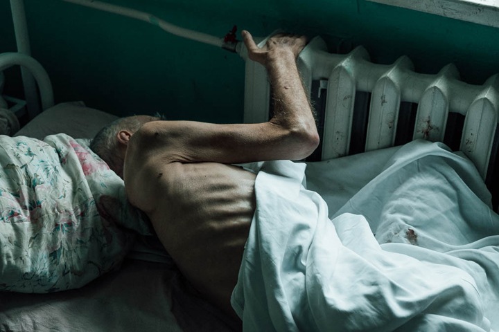 «Родные поумирали, пожар произошел»: как выживают бездомные Новосибирска