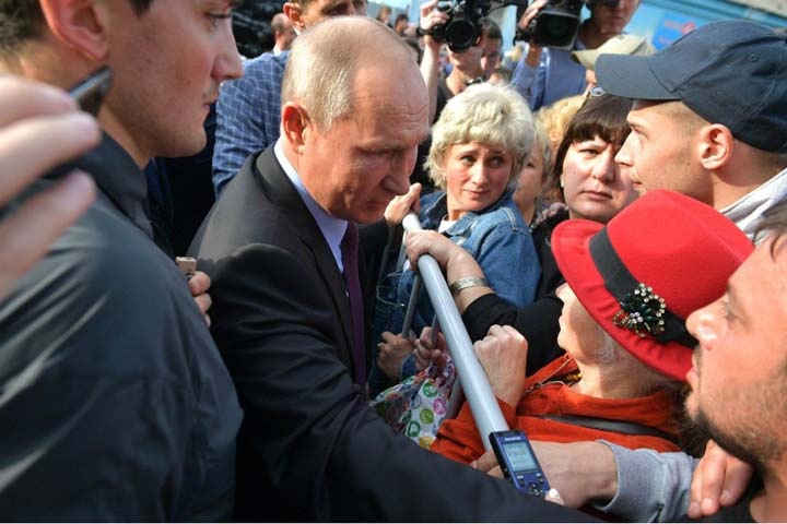 Путин назвал пресс-секретаря иркутского губернатора «непорядочным человеком»