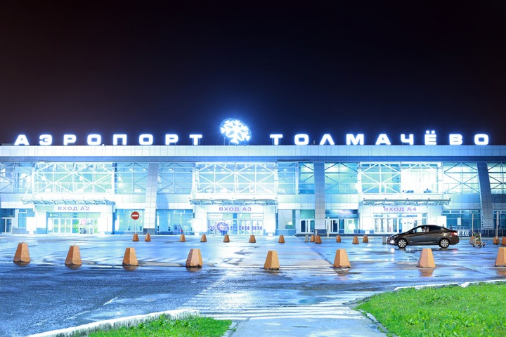 Два самолета столкнулись в новосибирском аэропорту «Толмачево»