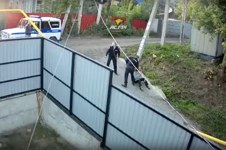 Возбуждено дело о нападении сотрудника Росгвардии на прохожего в Новосибирске