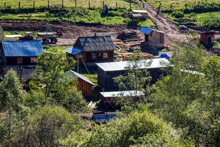 Долго и не тем: КСП нашла нарушения в соцпомощи на строительство жилья в новосибирских селах