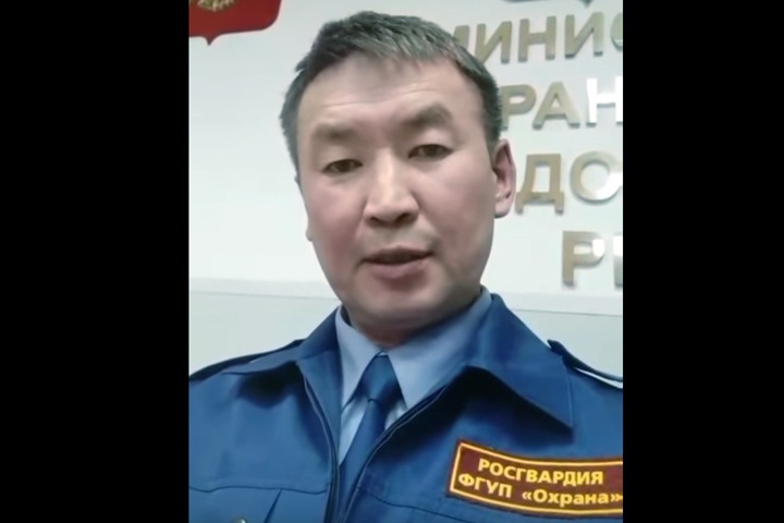 Призвавшего не выполнять преступные приказы росгвардейца из Улан-Удэ наказали