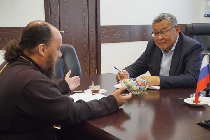 Критиковавший митинги в Улан-Удэ зампред правительства Бурятии вошел в попечительский совет Северобайкальской епархии